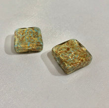 Load image into Gallery viewer, Murano Aqua with Aventurina Sparkles, 17MM
