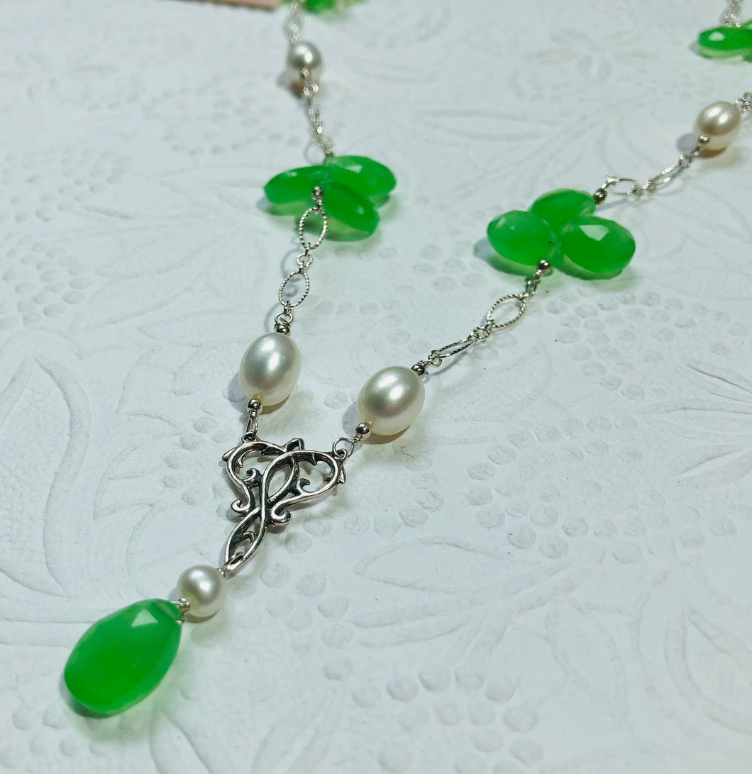 Green Chalcedony and Freshwater Pearl Necklace