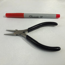 Load image into Gallery viewer, Round Nose Pliers With Double Spring, BeadSmith
