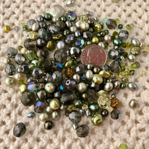 Green Pearl, Swarovski Crystal and Czech Glass Mix