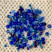 Load image into Gallery viewer, Blue Freshwater Pearl and Czech Glass Mix
